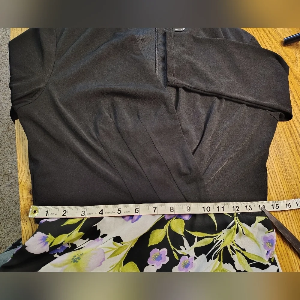 R&K maxi dress floral chiffon a-line size 6, black elegant, stretch. - Picture 10 of 16